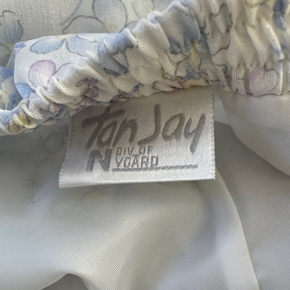 Vintage ‘80s TanJay by Nygard White Floral Print Elastic Waist Midi Skirt - Picture 7 of 9